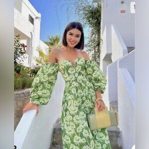 Not Sold in U.S.!!
Zara Green Floral Maxi Dress